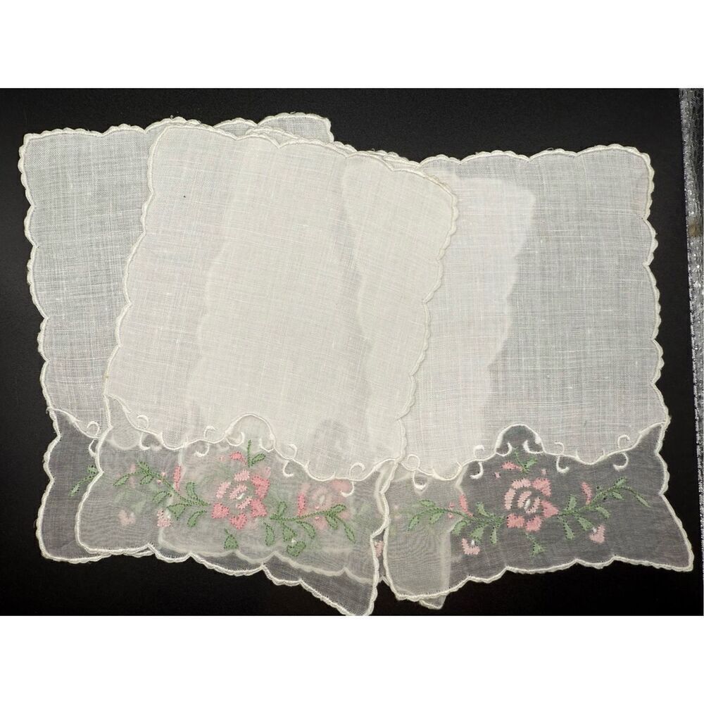 Vintage Linen Embroidered Cocktail/Tea Napkins Set of 4 - Picture 5 of 7